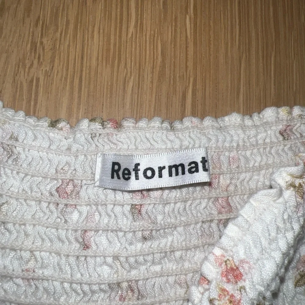 Reformation Marabella Linen Smocked Front Slit Midi Dress Mildred Cream Large - Picture 3 of 10